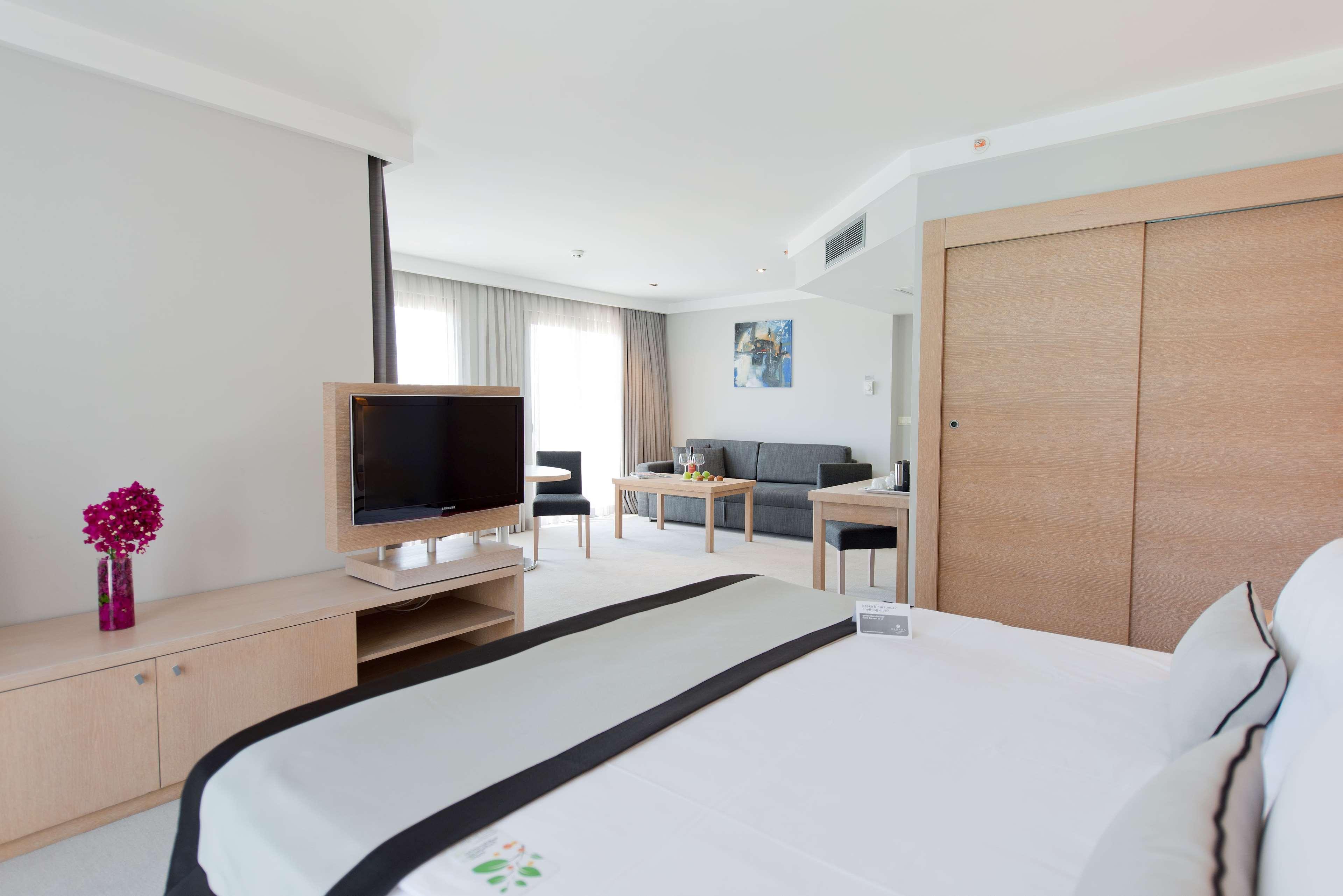Ramada Resort By Wyndham Bodrum Bitez Εξωτερικό φωτογραφία