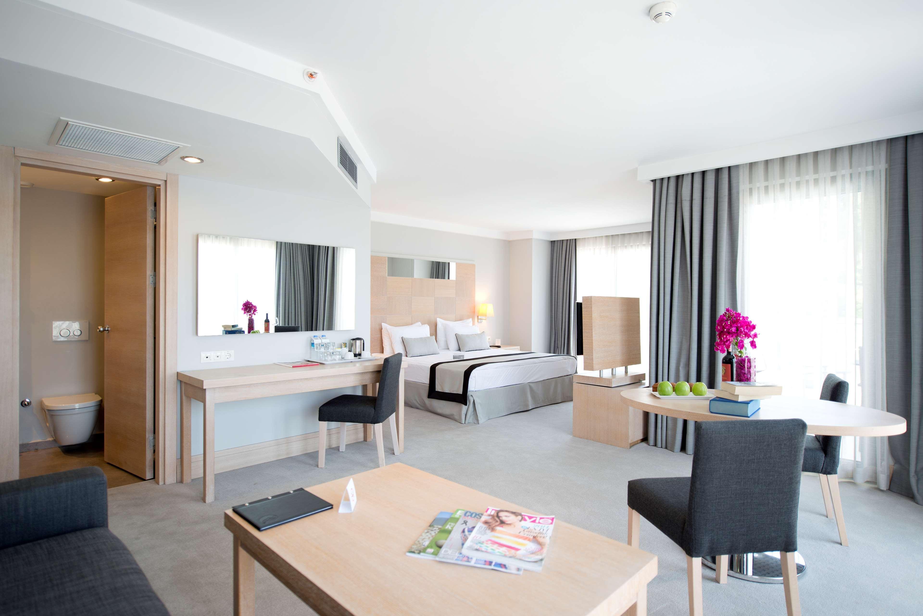 Ramada Resort By Wyndham Bodrum Bitez Εξωτερικό φωτογραφία